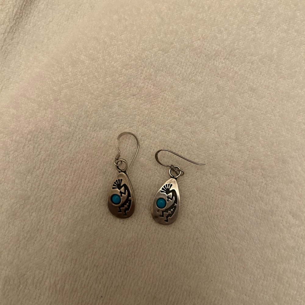 Beautiful hand made Turquoise and Sterling 925. Authentic vintage.